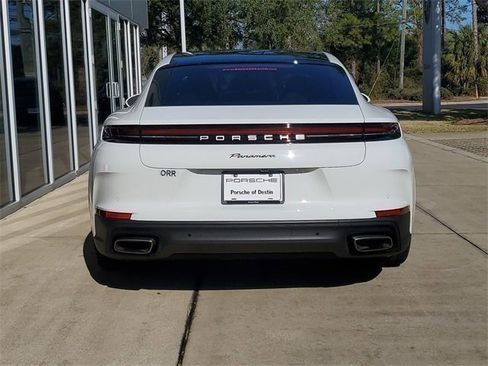 Certified 2025 Porsche Panamera image 10