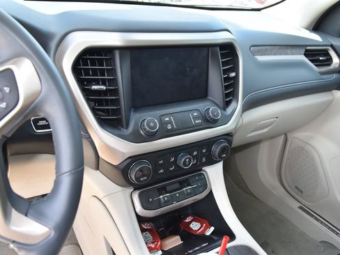 Used 2023 GMC Acadia Denali w/ Denali Ultimate Package FWD image 9