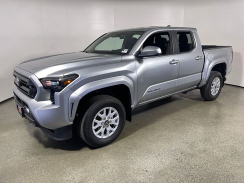 Certified 2024 Toyota Tacoma SR5 image 7