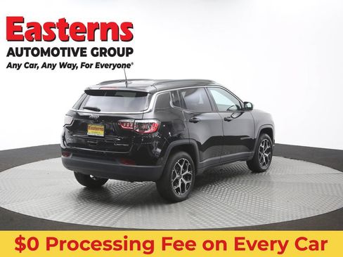 Used 2025 Jeep Compass Limited AWD/4WD image 36