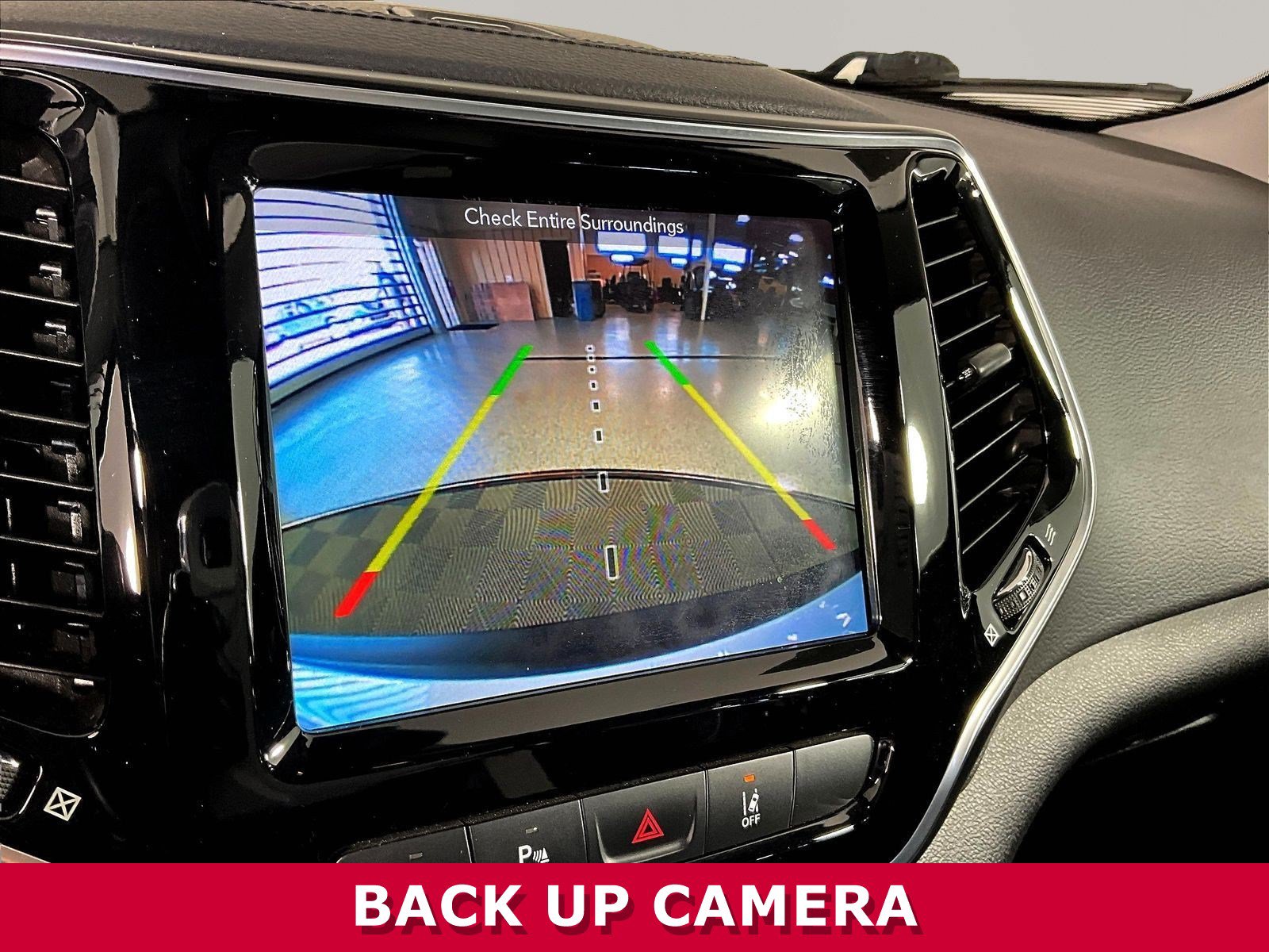 Used 2019 Jeep Cherokee Limited w/ Luxury Group AWD/4WD image 14
