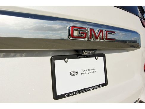 Used 2021 GMC Yukon Denali w/ Denali Premium Package image 30