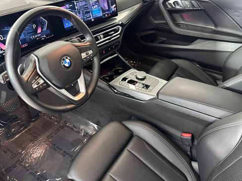 Used 2024 BMW 230i Coupe w/ Convenience Package RWD image 4
