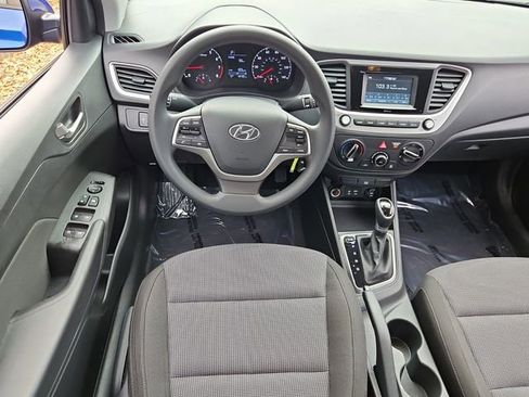 Used 2022 Hyundai Accent SE image 14