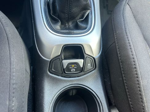 Used 2019 Jeep Compass Sport image 11