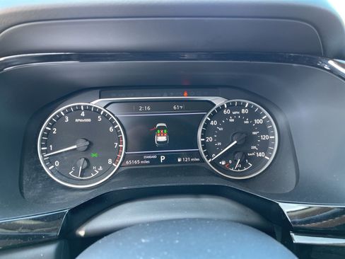 Used 2022 Nissan Pathfinder SL w/ SL Black Package image 6