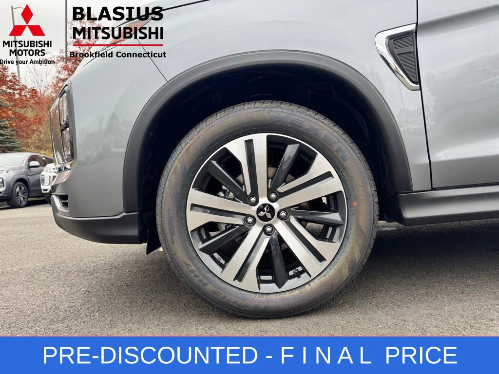 Used 2025 Mitsubishi Outlander Sport SE AWD/4WD image 5