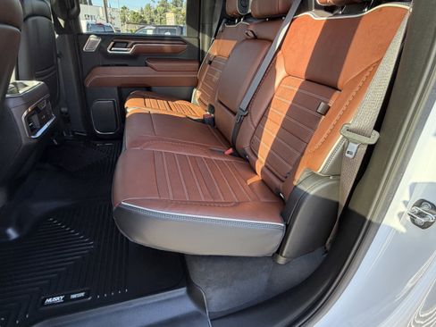 Used 2024 GMC Sierra 2500 Denali Ultimate image 22