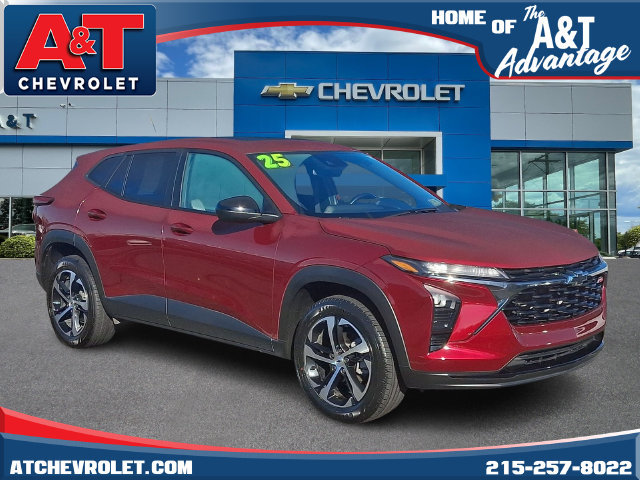 Used 2025 Chevrolet Trax RS w/ Sunroof Package FWD image 1