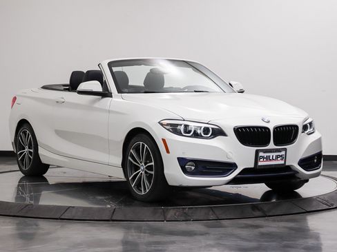 Used 2019 BMW 230i Convertible w/ Convenience Package RWD image 15