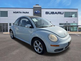 Used 2010 Volkswagen Beetle Coupe FWD video 1