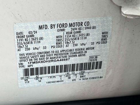 Used 2024 Ford Explorer XLT w/ Equipment Group 202A AWD/4WD image 21