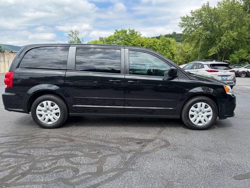 Used 2015 Dodge Grand Caravan SE w/ Quick Order Package 29E SE FWD image 10