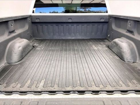 Used 2018 GMC Sierra 2500 SLT w/ Duramax Plus Package image 27