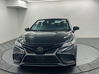 Certified 2022 Toyota Camry SE video 3