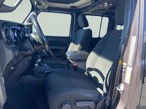 Used 2021 Jeep Wrangler Unlimited Sport image 23
