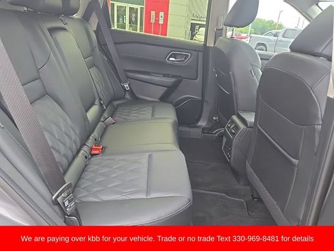 Used 2025 Nissan Rogue Platinum w/ Platinum Premium Package AWD/4WD image 27