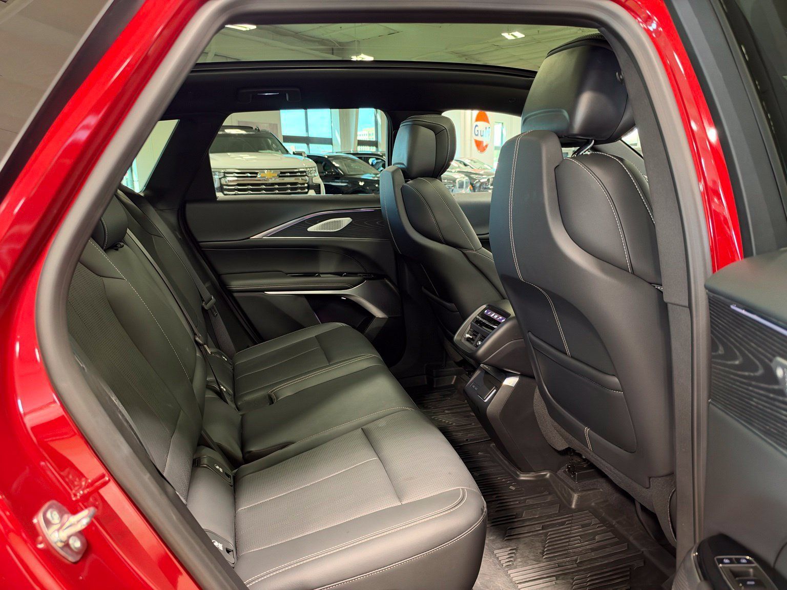 Used 2024 Cadillac Lyriq Luxury w/ LPO, Floor Liner Package AWD/4WD image 43
