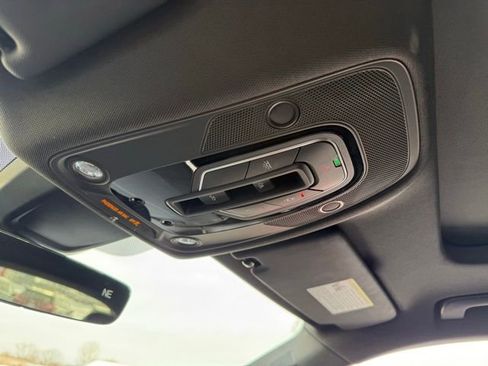 Used 2025 Audi Q5 2.0T Premium Plus image 17