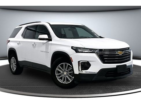 Used 2023 Chevrolet Traverse LT AWD/4WD image 2