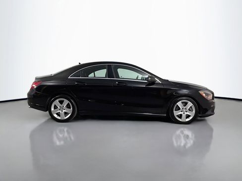 Used 2015 Mercedes-Benz CLA 250 image 4