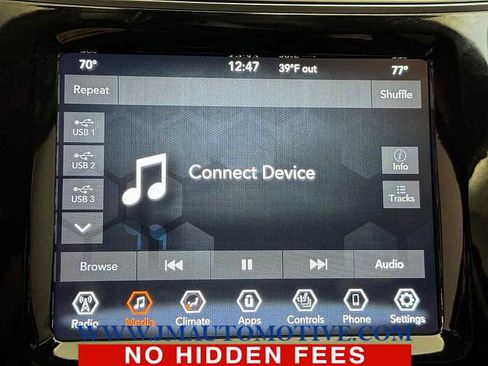 Used 2019 Jeep Cherokee Limited image 25