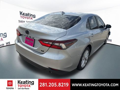 Used 2023 Toyota Camry LE w/ Convenience Package image 7