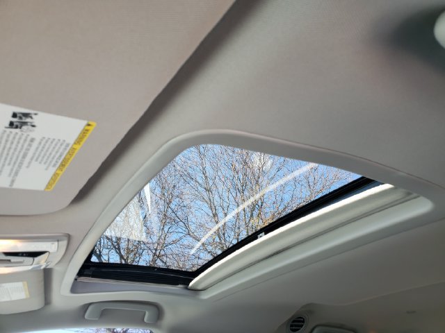 Used 2015 Toyota Sienna SE FWD image 30