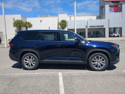 New 2026 Toyota Grand Highlander Limited image 3