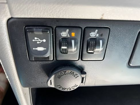 Used 2017 Toyota Sienna XLE w/ XLE Navigation Package AWD/4WD image 29