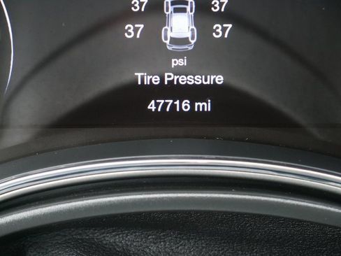 Used 2020 Jeep Grand Cherokee Overland image 30