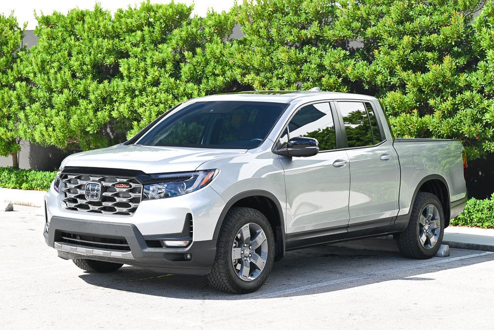 Used 2025 Honda Ridgeline TrailSport image 1