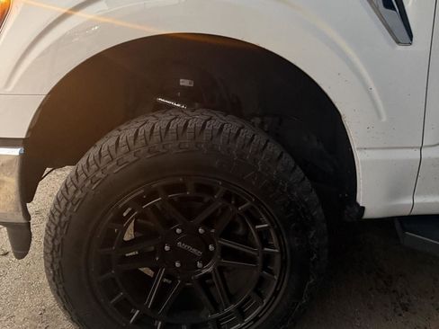 Used 2023 Ford F150 XLT image 24