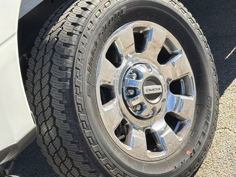 New 2025 Ford F250 Lariat w/ Chrome Package image 9