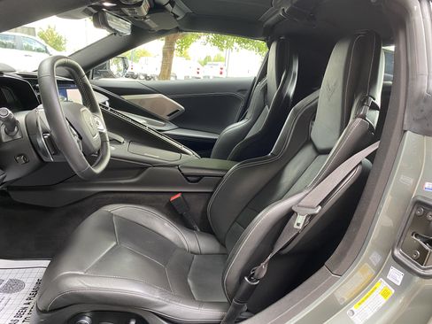 Used 2024 Chevrolet Corvette Stingray Preferred Cpe w/ Battery Protection Package RWD image 36