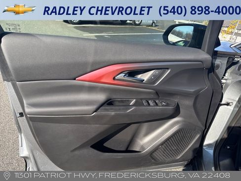 Certified 2025 Chevrolet Equinox EV RS image 12