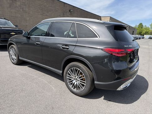 Used 2026 Mercedes-Benz GLC 300 4MATIC image 5