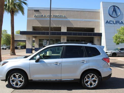 Used 2018 Subaru Forester 2.5i Touring w/ Popular Package #3B AWD/4WD image 2