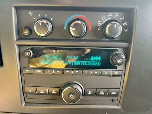 Used 2025 GMC Savana 2500 w/ Driver Convenience Package RWD image 33