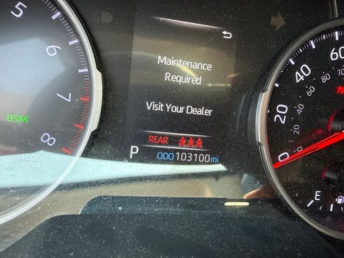 Used 2020 Toyota RAV4 XLE FWD image 7