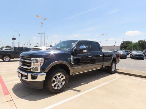 Used 2022 Ford F250 King Ranch w/ King Ranch Ultimate Package AWD/4WD image 2