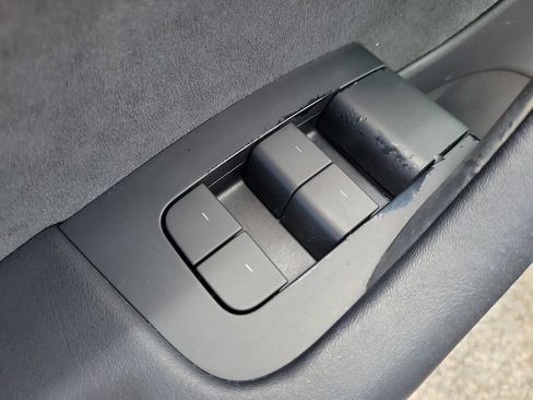 Used 2023 Tesla Model 3 Standard Range RWD image 13