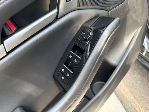 Used 2025 MAZDA MAZDA3 s FWD image 18