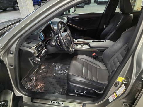 Used 2017 Lexus IS 350 AWD image 29