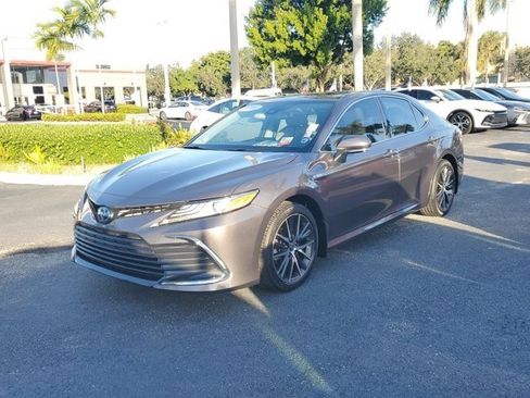 Certified 2021 Toyota Camry XLE w/ Navigation Upgrade Package image 2