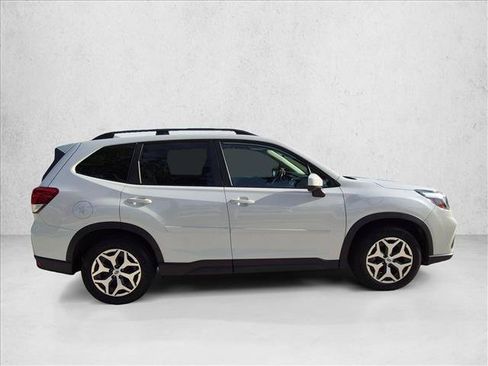 Used 2021 Subaru Forester Premium AWD/4WD image 4
