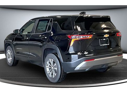 New 2026 Chevrolet Equinox LT FWD image 4