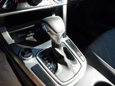 Used 2021 Kia Seltos LX AWD/4WD image 19