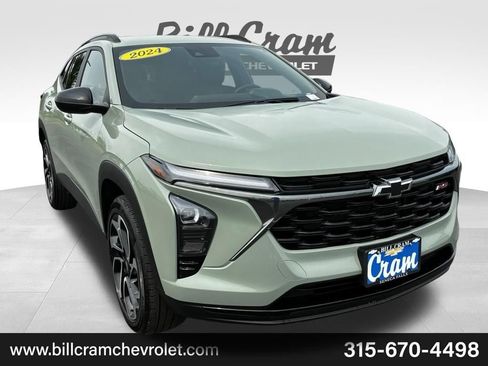 Used 2024 Chevrolet Trax RS FWD image 1