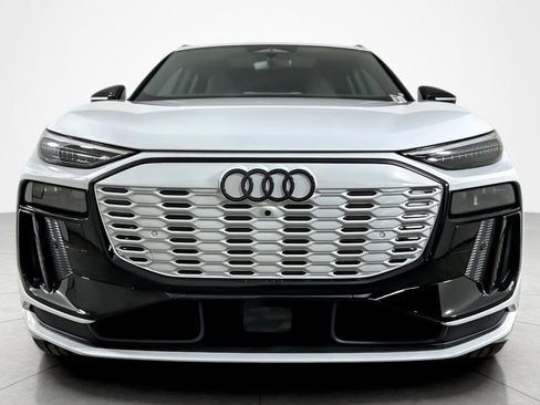 New 2025 Audi SQ6 e-tron Premium Plus image 8
